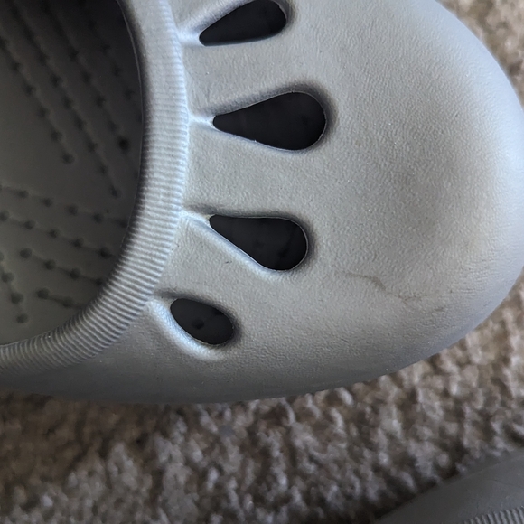 Crocs - Picture 2 of 3